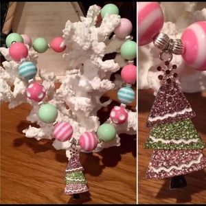 Lil’ Girl Dreams Christmas 🎄 Necklace